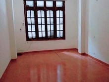 Hình ảnh Cho thuê nhà ngõ 80 trung kính 75m x4T ô tô tránh