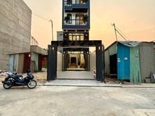 Hình ảnh Nhà Ngay ngã tư ga, DT:4x22M, Lửng, 3Lầu, 4PN, Sân xe hơi, P.Thờ
