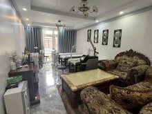 Hình ảnh Bán nhà đẹp mới 3 lầu, mặt tiền KD Nguyễn Lương Bằng trung tâm Đà Lạt
