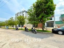 Hình ảnh Nhà sát Gò Vấp, đối diện Công Viên, DT:4x17M, Lửng, 3 Lầu, 4PN, Gara