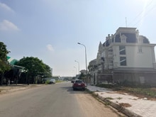 Hình ảnh Chính chủ gửi bán lô góc 2 mặt tiền, cách Liên Phường 50m, P.Phú Hữu