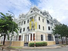 Hình ảnh Villa Văn Phòng Gần Trương Văn Bang 20x20m- 3 Lầu Sàn Trống, Thang Máy