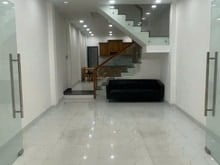 Hình ảnh Cần cho thuê căn nhà 1 trệt 2 lầu hẻm xe hơi thoáng Bùi Đình Túy