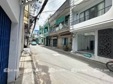 Hình ảnh Nhà đẹp rộng rãi - ngay mặt tiền CMT8 - 5 tầng - di chuyển thuận lợi