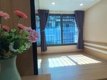 Hình ảnh Tầng 3 ngay mặt phố Nguyên Hồng gần Huỳnh Thúc Kháng 70m có 2phòng ngủ