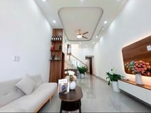 Hình ảnh Nhà đẹp ở liền 1 lầu 2PN Full nội thất hẻm 3m Huỳnh Tấn Phát, Quận 7