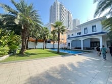 Hình ảnh Cho thuê villa Thảo Điền, Q2 - hồ bơi, sân vườn (450m2). Giá 180tr/th