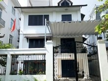Hình ảnh BÁN HOẶC CHO THUÊ - Biệt thự 2 lầu áp mái KDC Tấn Trường, Quận 7