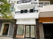 Hình ảnh Cho thuê nhà mặt tiền 115 LÊ THÁNH TÔN QUẬN 1 DT 4.2x17.6m Trệt 2 Lầu