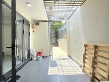 Hình ảnh HOT! Nhà đẹp ở liền 1 lầu mặt tiền hẻm 3m Huỳnh Tấn Phát, Quận 7