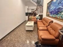 Hình ảnh Bán gấp Nhà Đội Cấn - Hơn 7 tỷ - Gần Hồ Điều Hòa - Ngõ nông - Gần ô tô