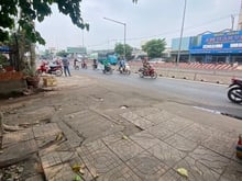 Hình ảnh Nhà nguyên căn mặt tiền buôn bán được