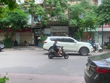 Hình ảnh Cần bán nhà mặt phố Lạc trung , mặt tiền lớn, một mặt ngõ.