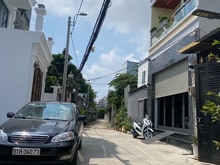 Hình ảnh Bán nhà 130m2 HXH sát mặt tiền đường Huỳnh tấn phát trung tâm Quận 7
