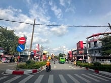 Hình ảnh Bán đất tặng nhà 107m2 ngang 6m, SHR, Xe hơi ngủ trong nhà.