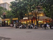 Hình ảnh Chính Chủ bán BT Nguyễn Thị Định. 120m/3 tầng. Mặt tiền 9m. Oto tránh.