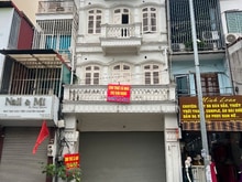 Hình ảnh Cho thuê nhà mặt phố Trần Quốc Hoàn 60m2 x 4t , thông sàn vị trí đẹp