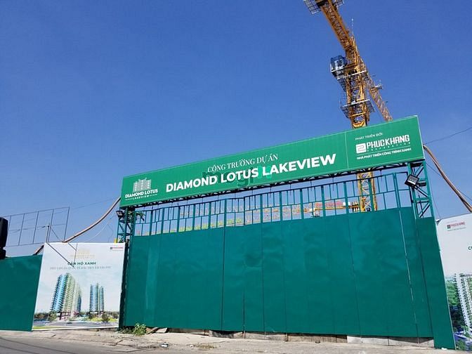 Diamond Lotus Lake View