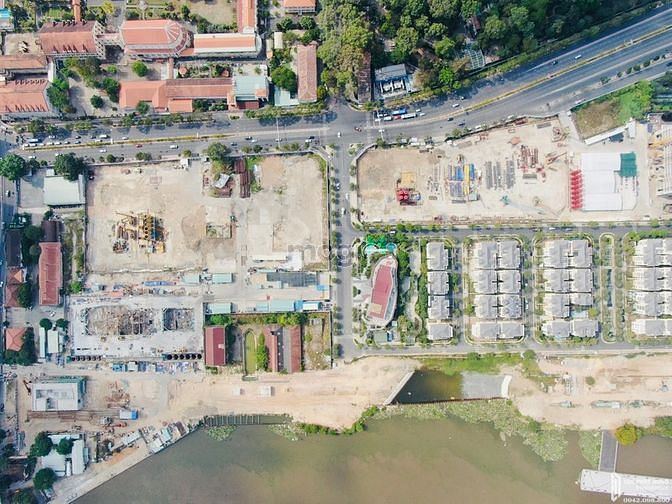 Grand Marina