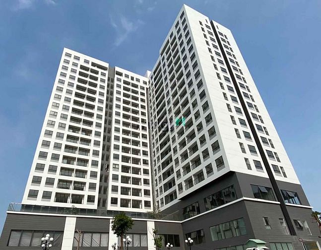 Goldora Plaza