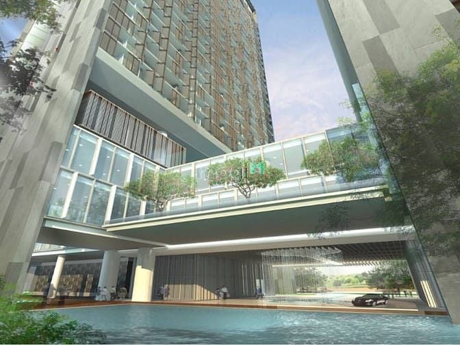 Dolphin Plaza