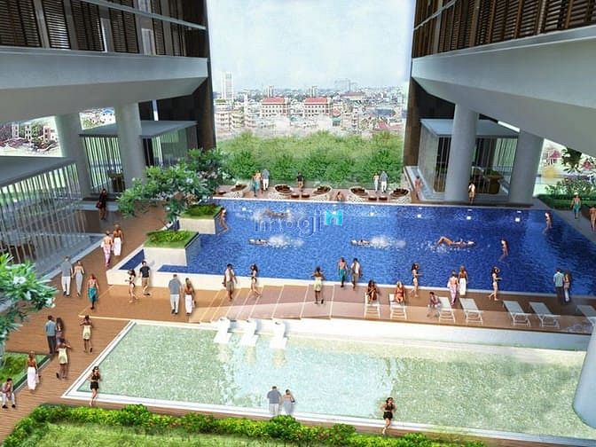 Dolphin Plaza