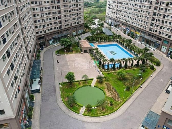 Xuân Mai Complex