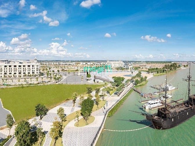Aqua City