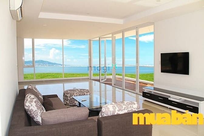Sunny Villa