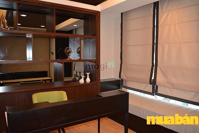 Remax Plaza