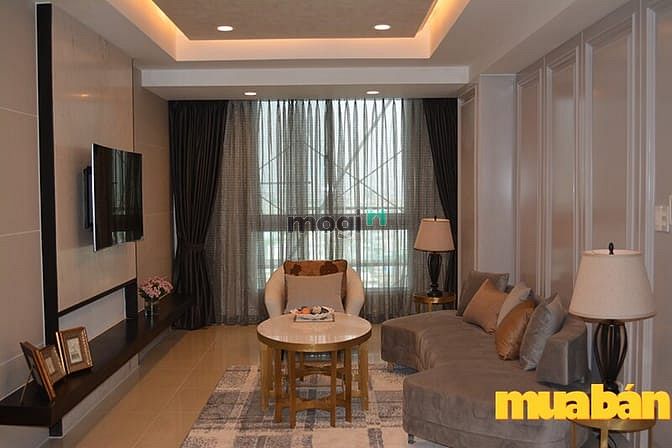 Remax Plaza