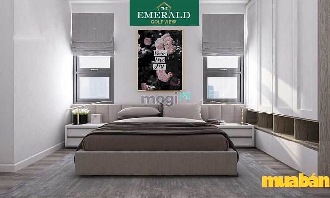 The Emerald Golf View