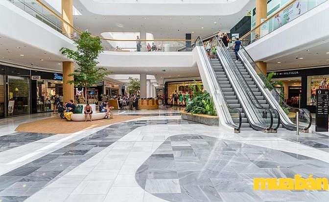 Diamond Park Plaza