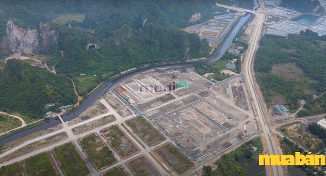 La Emera Hạ Long