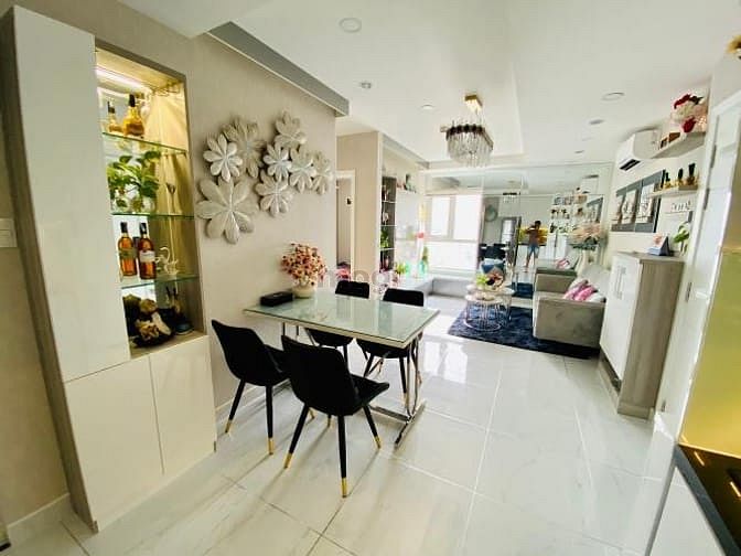 Kingston Residence