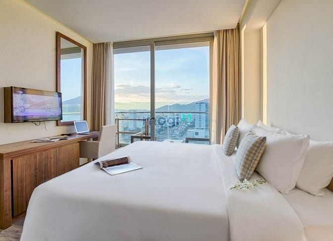 A La Carte Hotel