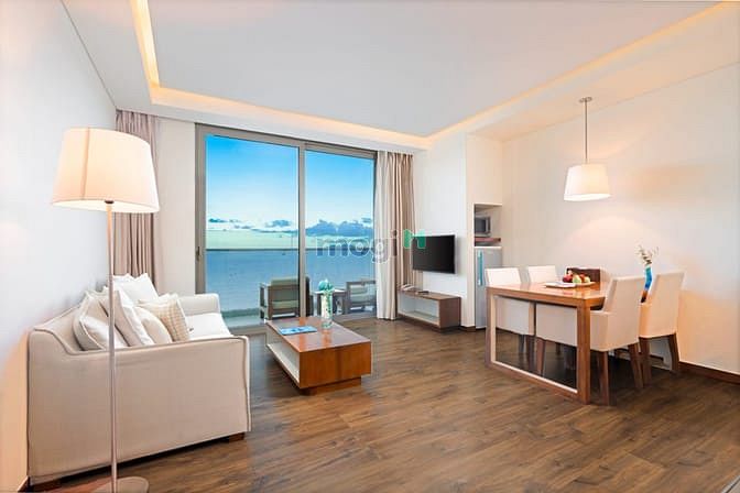 A La Carte Hotel