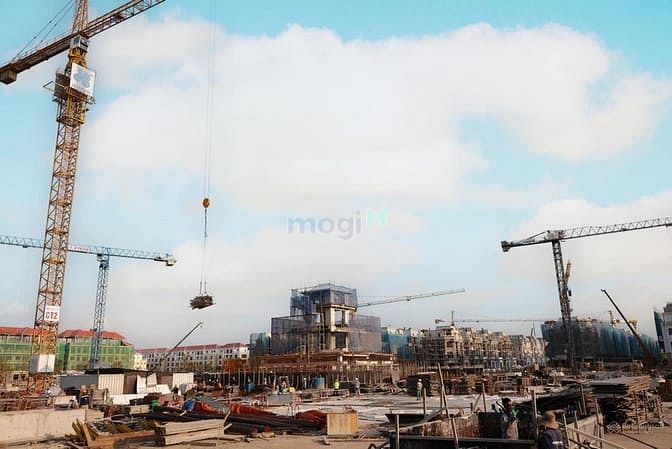 The Crown - Vinhomes Ocean Park 3