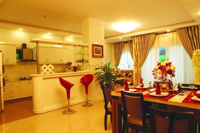 Long Phụng Apartment