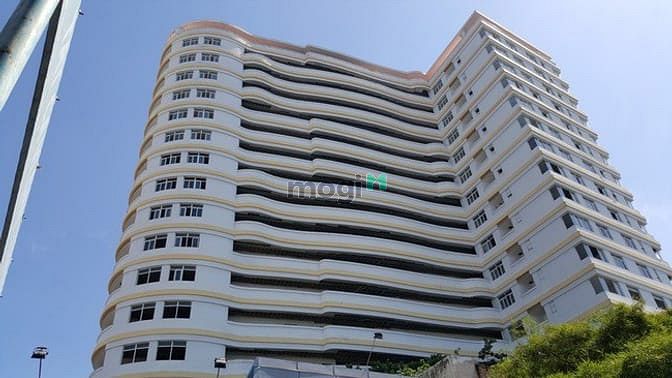Long Phụng Apartment