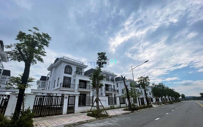 HUD Mê Linh Central