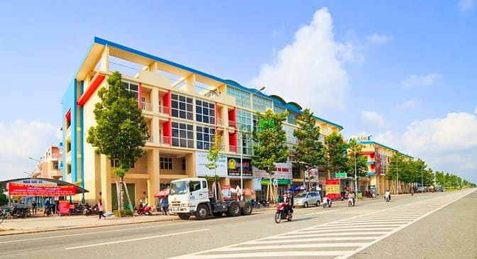 Khu Phố Thương mại Uni-town