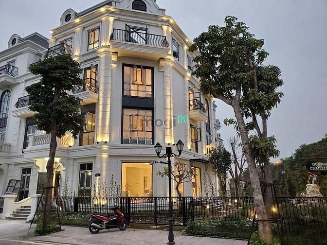 Elegant Park Villa Thạch Bàn