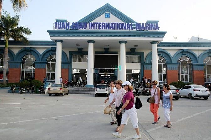 Tuần Châu Marina Hạ Long