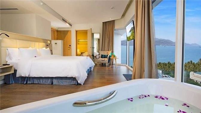 Liberty Central Quy Nhơn Beach Hotel