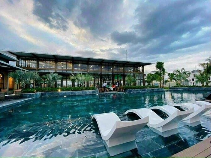 West Lakes Golf & Villas