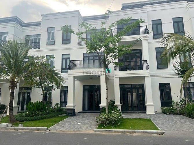 West Lakes Golf & Villas