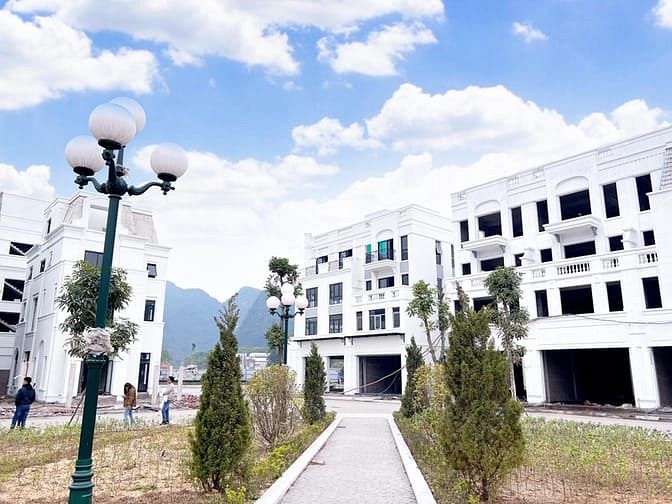 La Emera Hạ Long