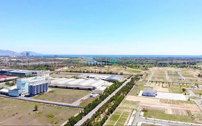 Làng Điện Nam Village