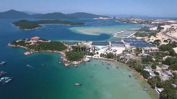 Vân Phong Bay